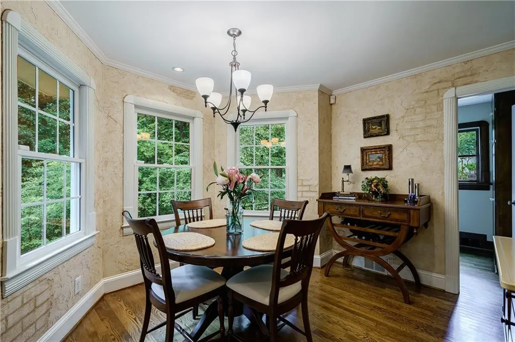 5580 Lake Island Drive, Sandy Springs, Georgia 30327, 4 Bedrooms Bedrooms, ,4 BathroomsBathrooms,Residential,Sold,5580 Lake Island Drive,7225314