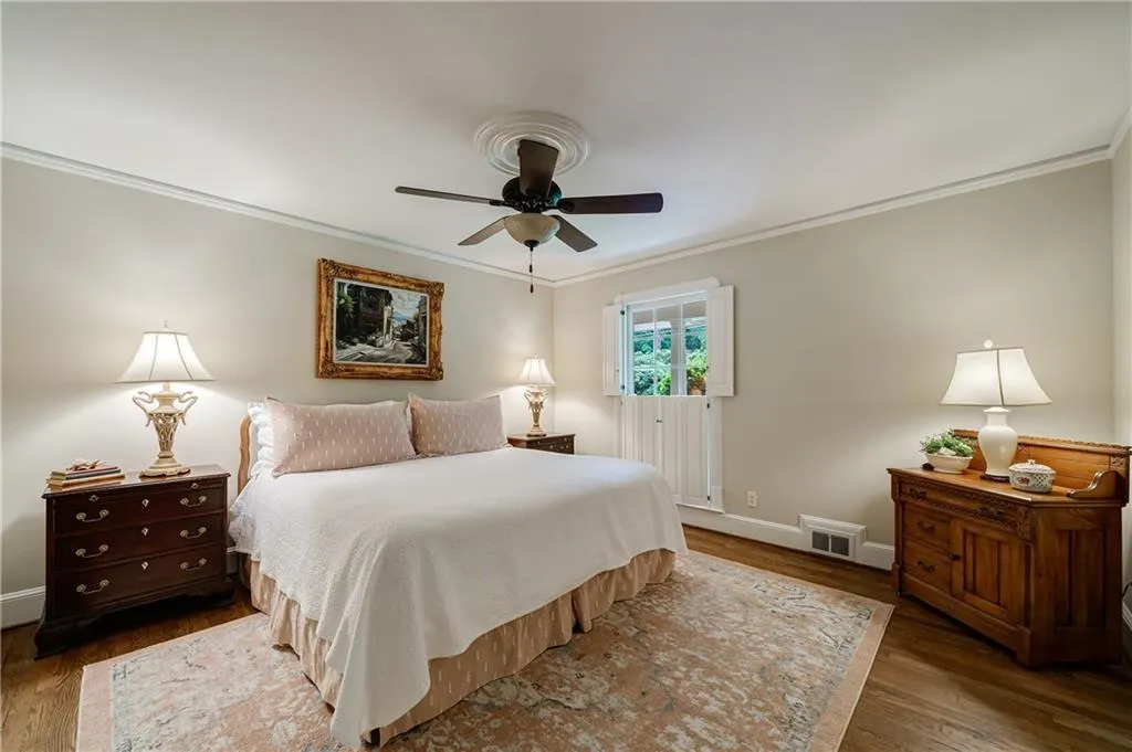 5580 Lake Island Drive, Sandy Springs, Georgia 30327, 4 Bedrooms Bedrooms, ,4 BathroomsBathrooms,Residential,Sold,5580 Lake Island Drive,7225314