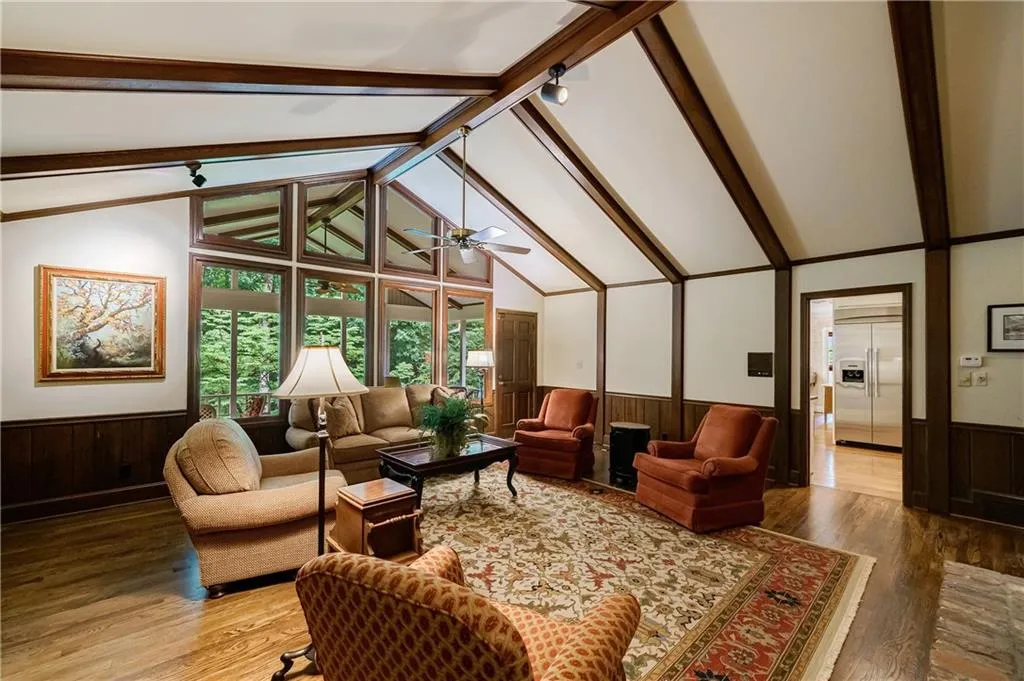 5580 Lake Island Drive, Sandy Springs, Georgia 30327, 4 Bedrooms Bedrooms, ,4 BathroomsBathrooms,Residential,Sold,5580 Lake Island Drive,7225314