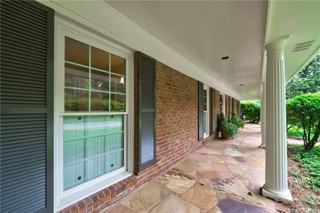 5580 Lake Island Drive, Sandy Springs, Georgia 30327, 4 Bedrooms Bedrooms, ,4 BathroomsBathrooms,Residential,Sold,5580 Lake Island Drive,7225314