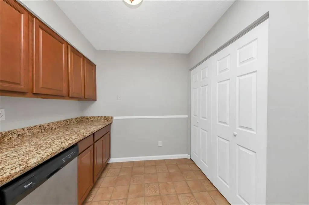 725 Dalrymple Road Unit 4e, Atlanta, Georgia 30328, 3 Bedrooms Bedrooms, ,2 BathroomsBathrooms,Residential,Sold,725 Dalrymple Road Unit 4e,7444537