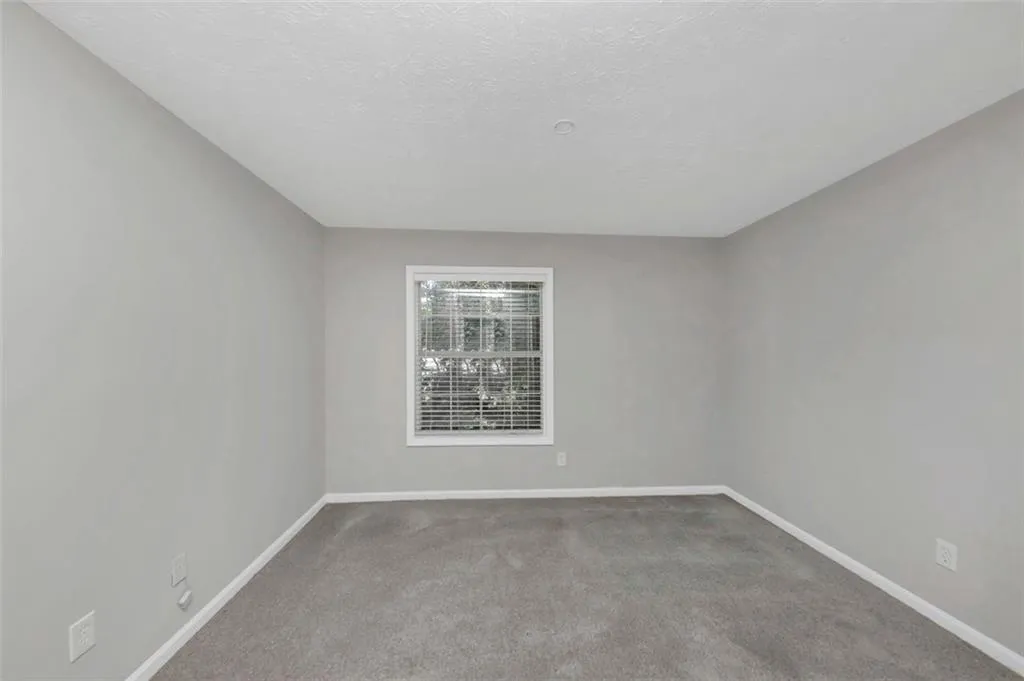 725 Dalrymple Road Unit 4e, Atlanta, Georgia 30328, 3 Bedrooms Bedrooms, ,2 BathroomsBathrooms,Residential,Sold,725 Dalrymple Road Unit 4e,7444537
