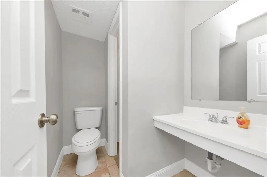 725 Dalrymple Road Unit 4e, Atlanta, Georgia 30328, 3 Bedrooms Bedrooms, ,2 BathroomsBathrooms,Residential,Sold,725 Dalrymple Road Unit 4e,7444537