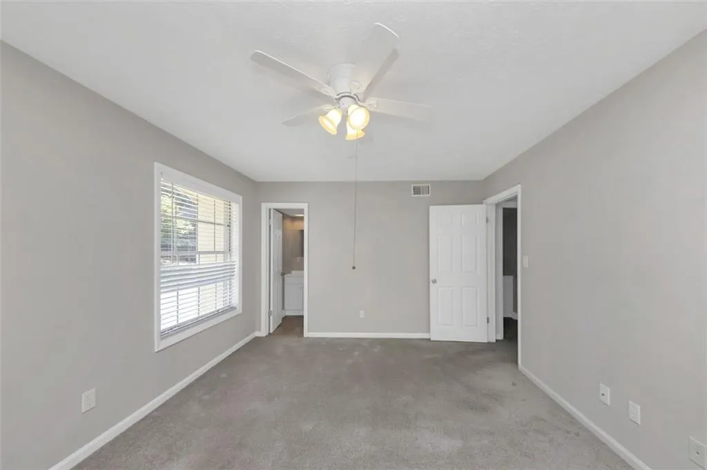 725 Dalrymple Road Unit 4e, Atlanta, Georgia 30328, 3 Bedrooms Bedrooms, ,2 BathroomsBathrooms,Residential,Sold,725 Dalrymple Road Unit 4e,7444537