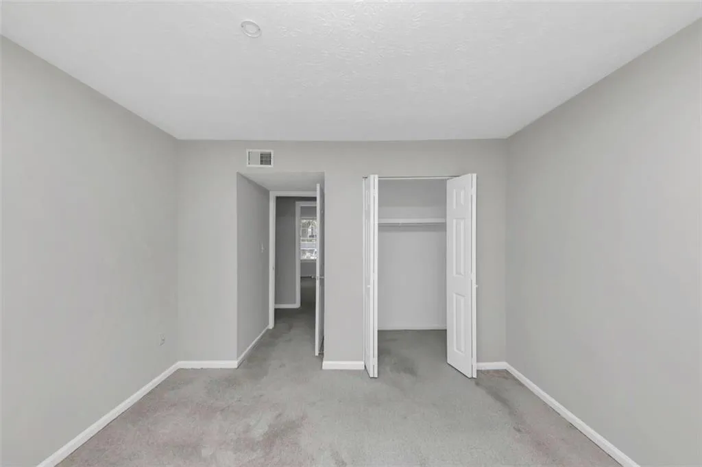 725 Dalrymple Road Unit 4e, Atlanta, Georgia 30328, 3 Bedrooms Bedrooms, ,2 BathroomsBathrooms,Residential,Sold,725 Dalrymple Road Unit 4e,7444537