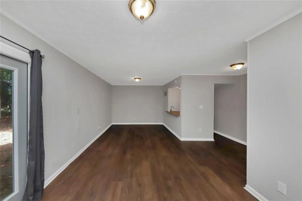725 Dalrymple Road Unit 4e, Atlanta, Georgia 30328, 3 Bedrooms Bedrooms, ,2 BathroomsBathrooms,Residential,Sold,725 Dalrymple Road Unit 4e,7444537
