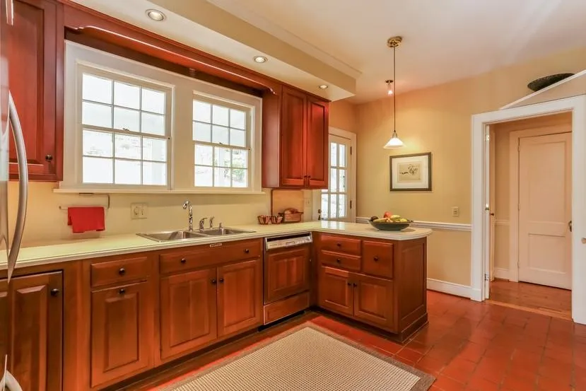 5580 Long Island Drive, Sandy Springs, Georgia 30327, 4 Bedrooms Bedrooms, ,3 BathroomsBathrooms,Residential,Sold,5580 Long Island Drive,5502662