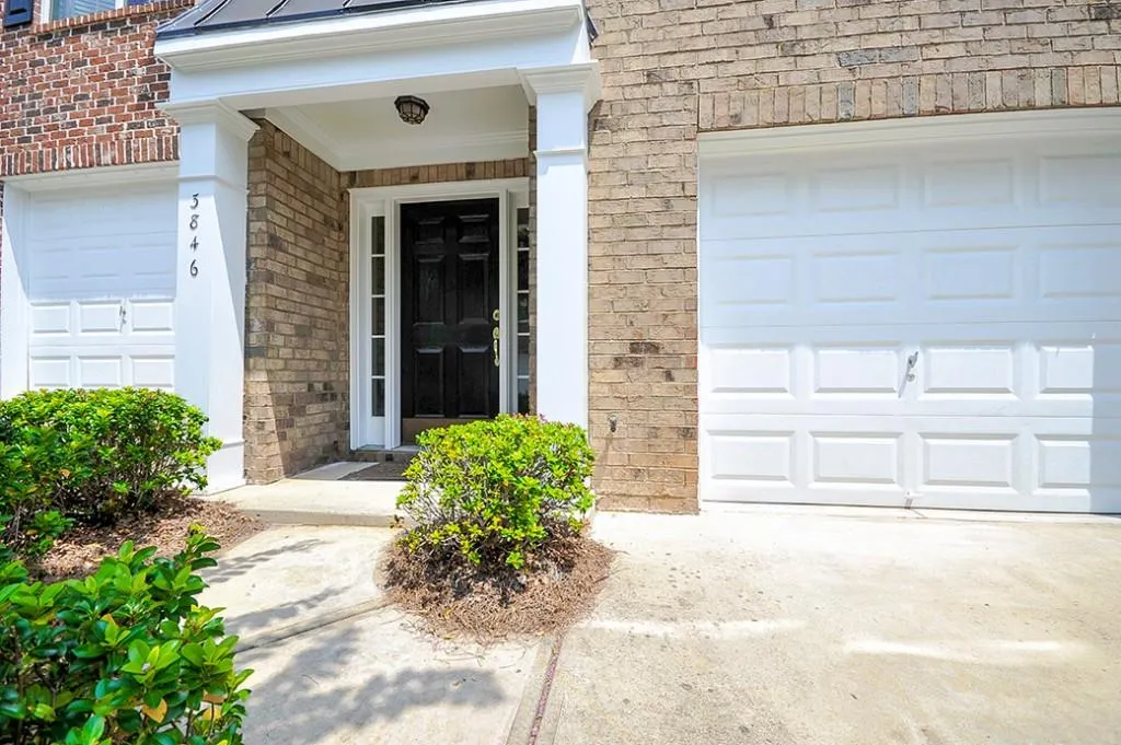 3846 Chattahoochee Summit Drive Se, Atlanta, Georgia 30339, 3 Bedrooms Bedrooms, ,2 BathroomsBathrooms,Residential,Sold,3846 Chattahoochee Summit Drive Se,5883835