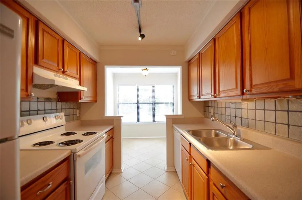 2001 Huntingdon Chase, Atlanta, Georgia 30350, 2 Bedrooms Bedrooms, ,2 BathroomsBathrooms,Residential,Sold,2001 Huntingdon Chase,5744014