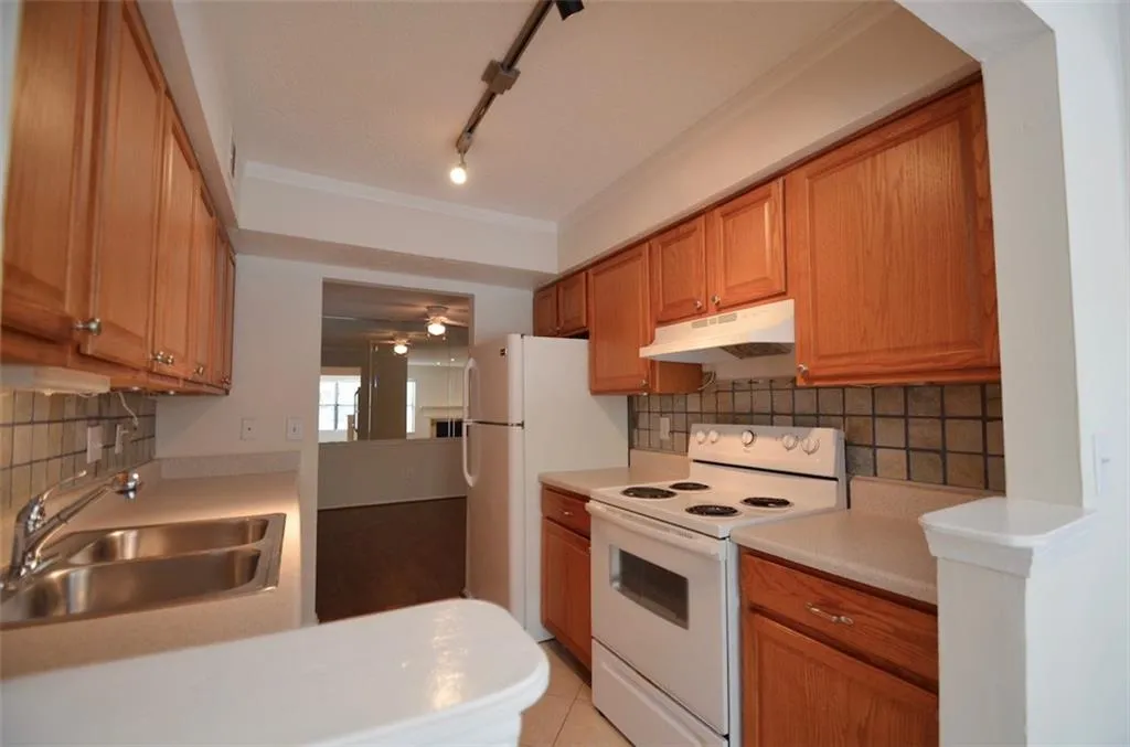 2001 Huntingdon Chase, Atlanta, Georgia 30350, 2 Bedrooms Bedrooms, ,2 BathroomsBathrooms,Residential,Sold,2001 Huntingdon Chase,5744014