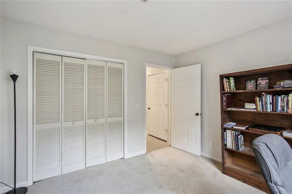 201 Barrington Hills Drive, Sandy Springs, Georgia 30350, 3 Bedrooms Bedrooms, ,2 BathroomsBathrooms,Residential,Sold,201 Barrington Hills Drive,6974305