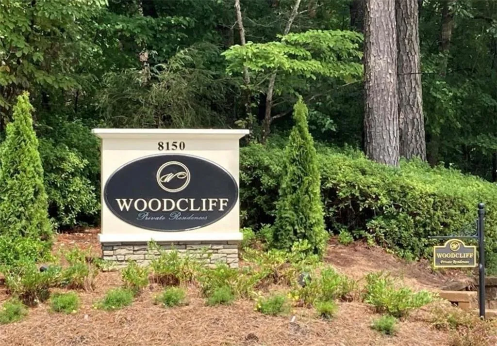 205 Woodcliff Drive Unit 205, Sandy Springs, Georgia 30350, 2 Bedrooms Bedrooms, ,2 BathroomsBathrooms,Residential,For Sale,205 Woodcliff Drive Unit 205,7713946