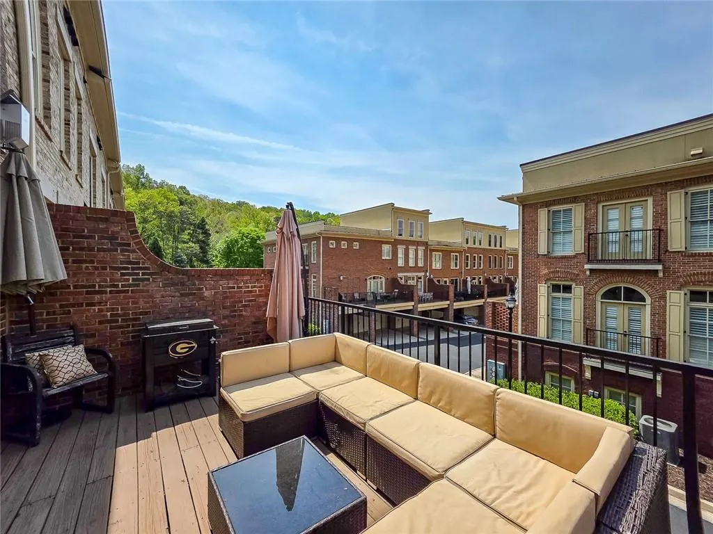 302 Riversgate Drive Unit 55, Atlanta, Georgia 30339, 4 Bedrooms Bedrooms, ,4 BathroomsBathrooms,Residential,For Sale,302 Riversgate Drive Unit 55,7750957