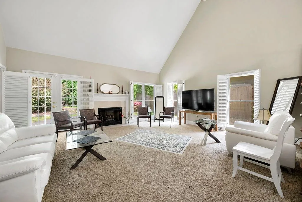 37 Westfair Court, Atlanta, Georgia 30328, 3 Bedrooms Bedrooms, ,2 BathroomsBathrooms,Residential,For Sale,37 Westfair Court,7689179