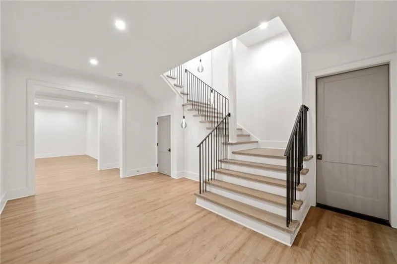 1074 Moores Mill Road Nw, Atlanta, Georgia 30327, 5 Bedrooms Bedrooms, ,5 BathroomsBathrooms,Residential,For Sale,1074 Moores Mill Road Nw,7550652