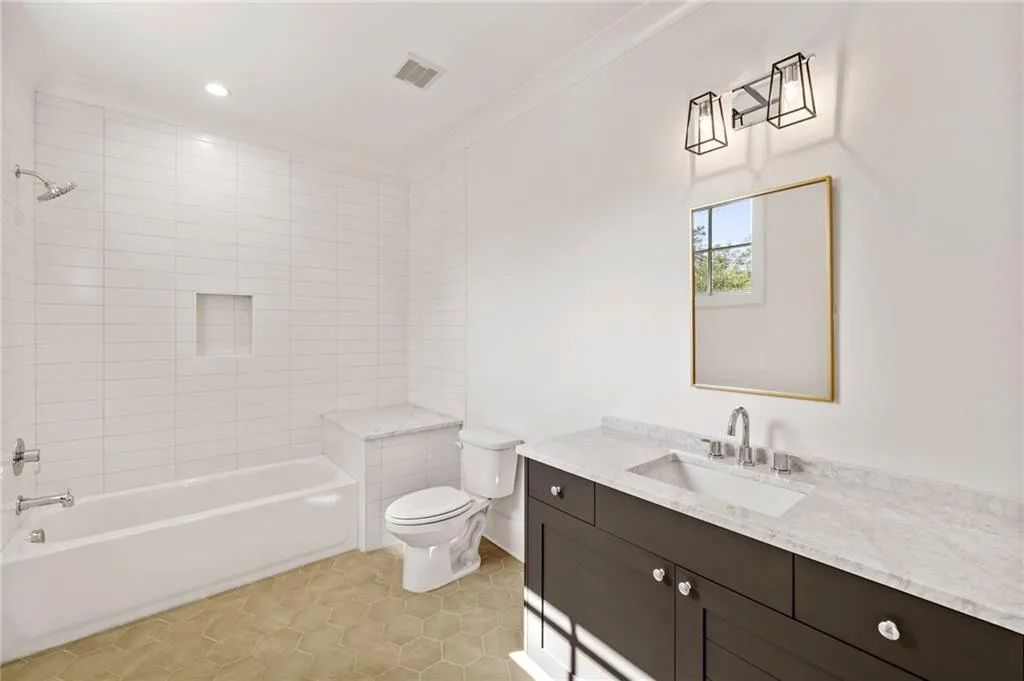 1074 Moores Mill Road Nw, Atlanta, Georgia 30327, 5 Bedrooms Bedrooms, ,5 BathroomsBathrooms,Residential,For Sale,1074 Moores Mill Road Nw,7550652