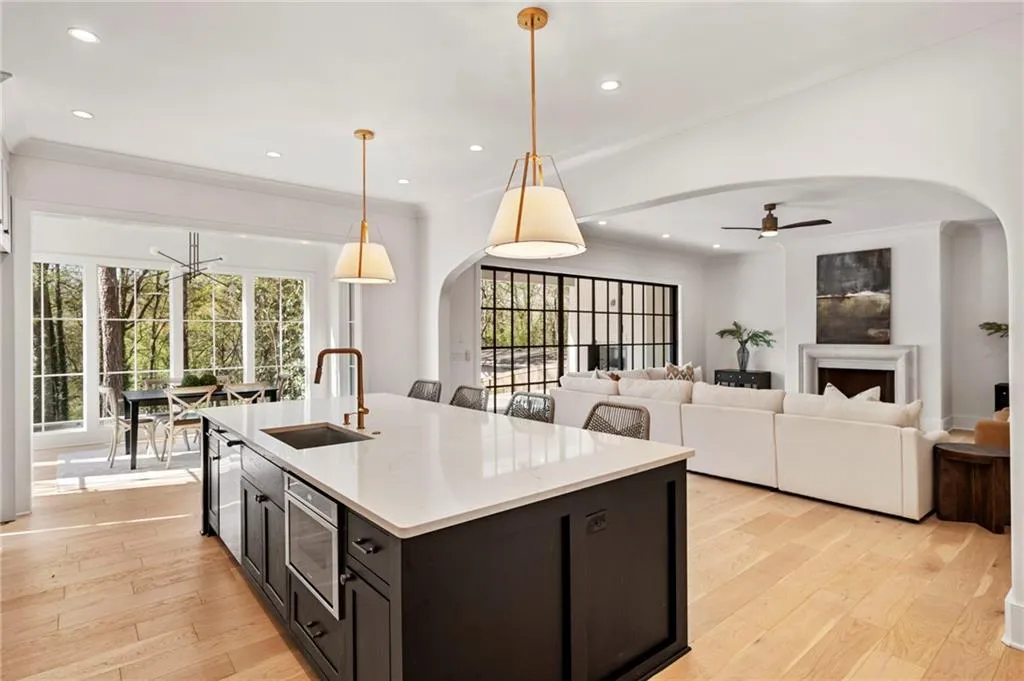 1074 Moores Mill Road Nw, Atlanta, Georgia 30327, 5 Bedrooms Bedrooms, ,5 BathroomsBathrooms,Residential,For Sale,1074 Moores Mill Road Nw,7550652