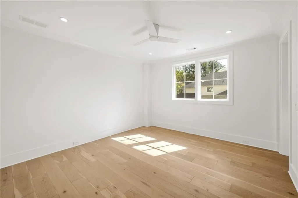 1074 Moores Mill Road Nw, Atlanta, Georgia 30327, 5 Bedrooms Bedrooms, ,5 BathroomsBathrooms,Residential,For Sale,1074 Moores Mill Road Nw,7550652