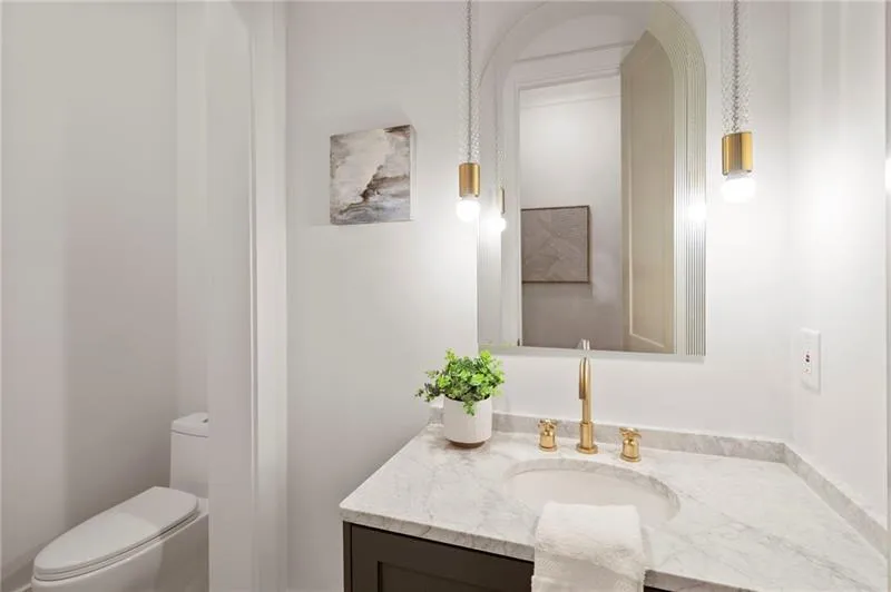 1074 Moores Mill Road Nw, Atlanta, Georgia 30327, 5 Bedrooms Bedrooms, ,5 BathroomsBathrooms,Residential,For Sale,1074 Moores Mill Road Nw,7550652