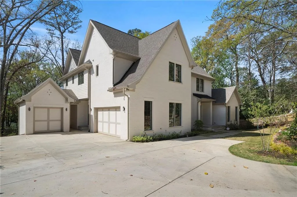 1074 Moores Mill Road Nw, Atlanta, Georgia 30327, 5 Bedrooms Bedrooms, ,5 BathroomsBathrooms,Residential,For Sale,1074 Moores Mill Road Nw,7550652