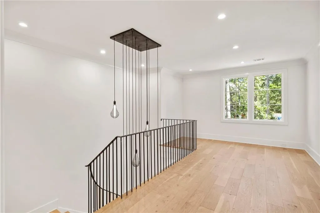 1074 Moores Mill Road Nw, Atlanta, Georgia 30327, 5 Bedrooms Bedrooms, ,5 BathroomsBathrooms,Residential,For Sale,1074 Moores Mill Road Nw,7550652
