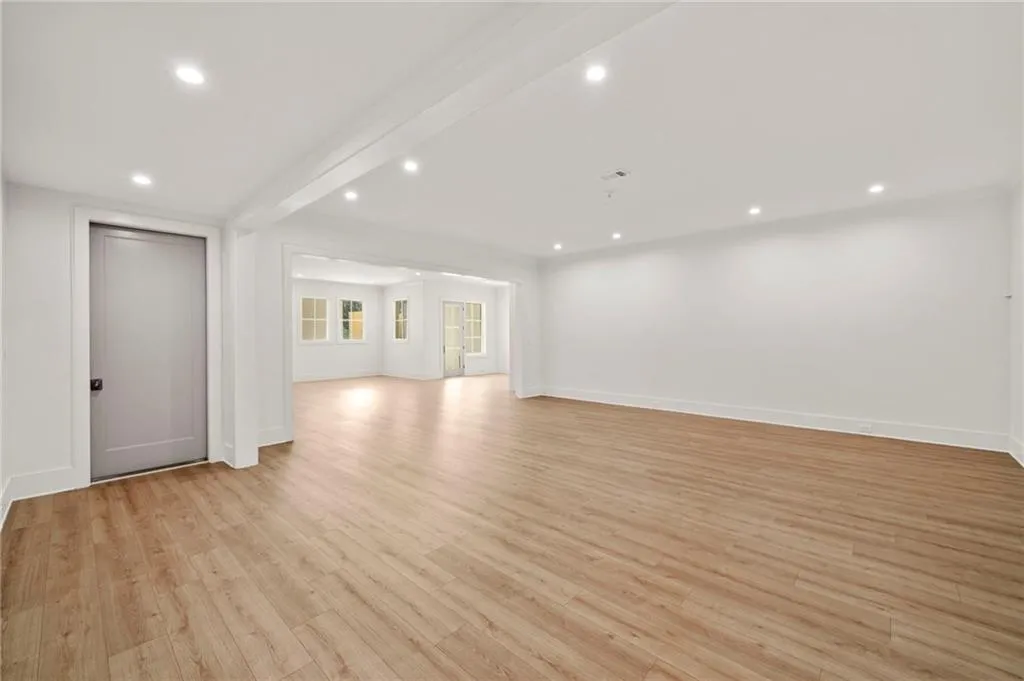 1074 Moores Mill Road Nw, Atlanta, Georgia 30327, 5 Bedrooms Bedrooms, ,5 BathroomsBathrooms,Residential,For Sale,1074 Moores Mill Road Nw,7550652