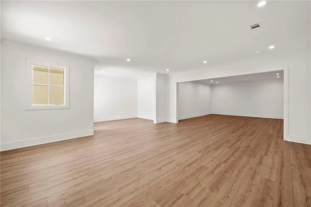 1074 Moores Mill Road Nw, Atlanta, Georgia 30327, 5 Bedrooms Bedrooms, ,5 BathroomsBathrooms,Residential,For Sale,1074 Moores Mill Road Nw,7550652
