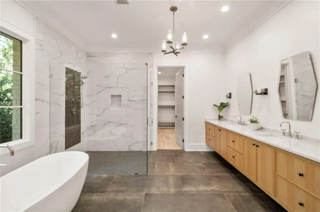 1074 Moores Mill Road Nw, Atlanta, Georgia 30327, 5 Bedrooms Bedrooms, ,5 BathroomsBathrooms,Residential,For Sale,1074 Moores Mill Road Nw,7550652