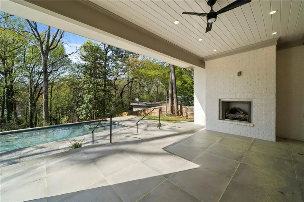 1074 Moores Mill Road Nw, Atlanta, Georgia 30327, 5 Bedrooms Bedrooms, ,5 BathroomsBathrooms,Residential,For Sale,1074 Moores Mill Road Nw,7550652