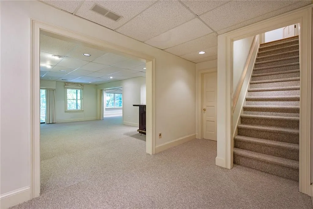 1440 N Riverside Circle, Atlanta, Georgia 30328, 5 Bedrooms Bedrooms, ,5 BathroomsBathrooms,Residential,Sold,1440 N Riverside Circle,7448017