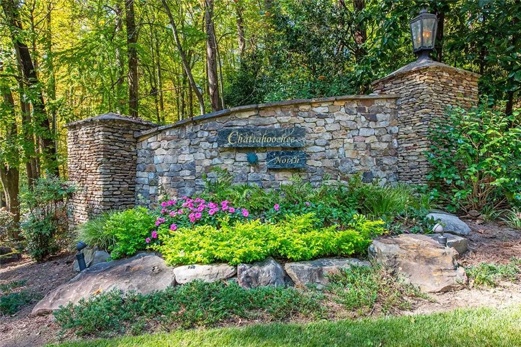 1440 N Riverside Circle, Atlanta, Georgia 30328, 5 Bedrooms Bedrooms, ,5 BathroomsBathrooms,Residential,Sold,1440 N Riverside Circle,7448017