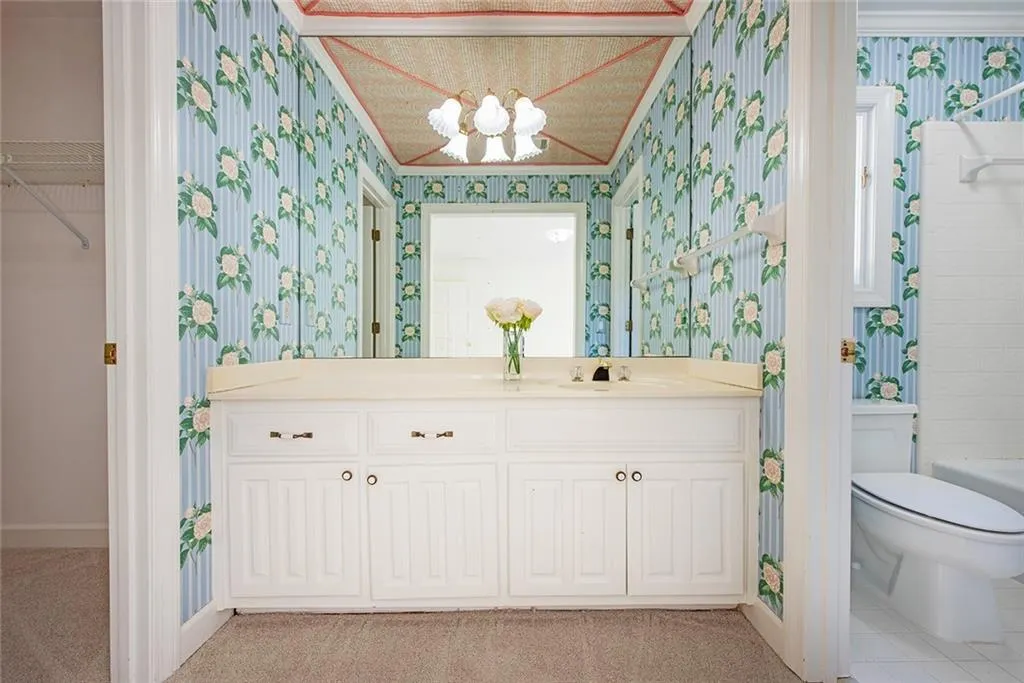 1440 N Riverside Circle, Atlanta, Georgia 30328, 5 Bedrooms Bedrooms, ,5 BathroomsBathrooms,Residential,Sold,1440 N Riverside Circle,7448017