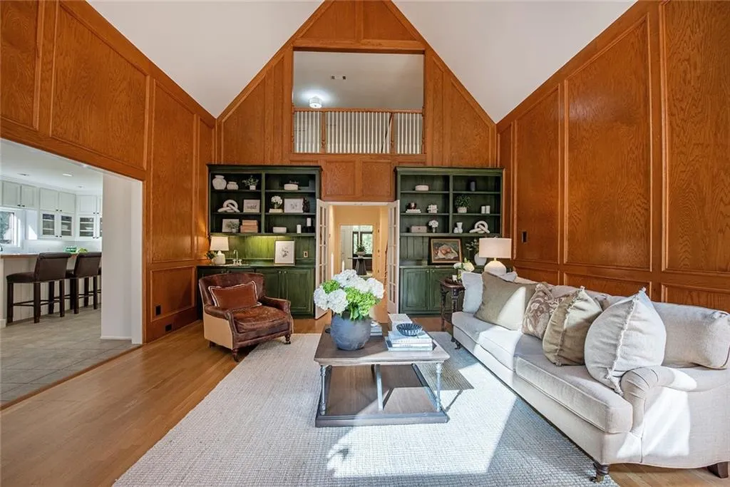 1440 N Riverside Circle, Atlanta, Georgia 30328, 5 Bedrooms Bedrooms, ,5 BathroomsBathrooms,Residential,Sold,1440 N Riverside Circle,7448017