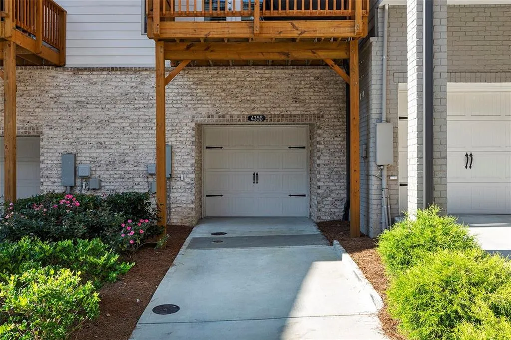 4356 Parkside Place, Atlanta, Georgia 30342, 2 Bedrooms Bedrooms, ,2 BathroomsBathrooms,Residential,Sold,4356 Parkside Place,7259328
