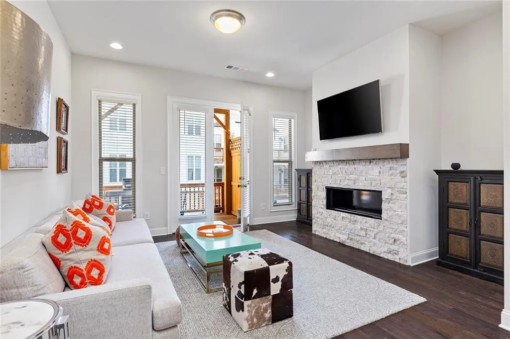 4356 Parkside Place, Atlanta, Georgia 30342, 2 Bedrooms Bedrooms, ,2 BathroomsBathrooms,Residential,Sold,4356 Parkside Place,7259328