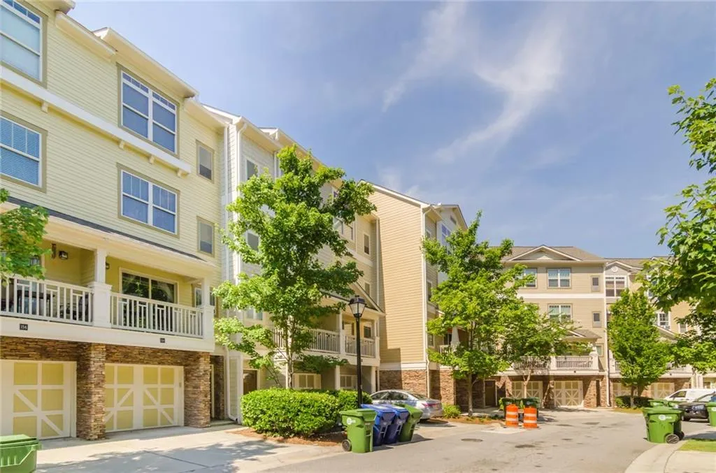 220 Semel Circle Nw Unit 154, Atlanta, Georgia 30309, 2 Bedrooms Bedrooms, ,2 BathroomsBathrooms,Residential,Sold,220 Semel Circle Nw Unit 154,5707195