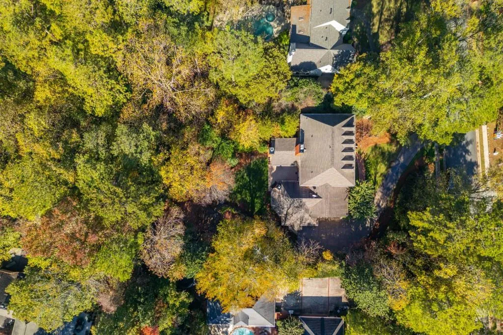 Atlanta, Georgia 30327, 5 Bedrooms Bedrooms, ,5 BathroomsBathrooms,Residential,Sold,7707752