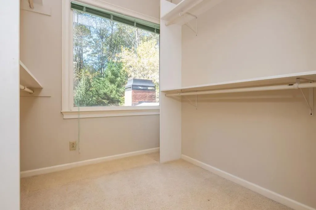 Atlanta, Georgia 30327, 5 Bedrooms Bedrooms, ,5 BathroomsBathrooms,Residential,Sold,7707752