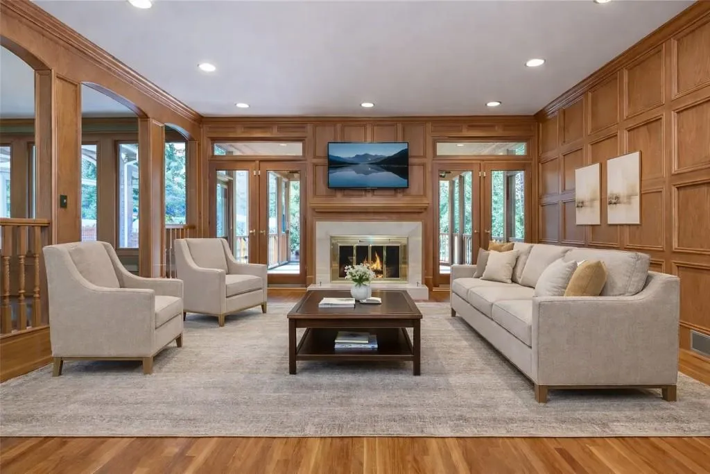 Atlanta, Georgia 30327, 5 Bedrooms Bedrooms, ,5 BathroomsBathrooms,Residential,Sold,7707752