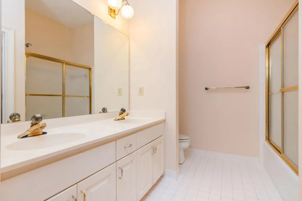 Atlanta, Georgia 30327, 5 Bedrooms Bedrooms, ,5 BathroomsBathrooms,Residential,Sold,7707752