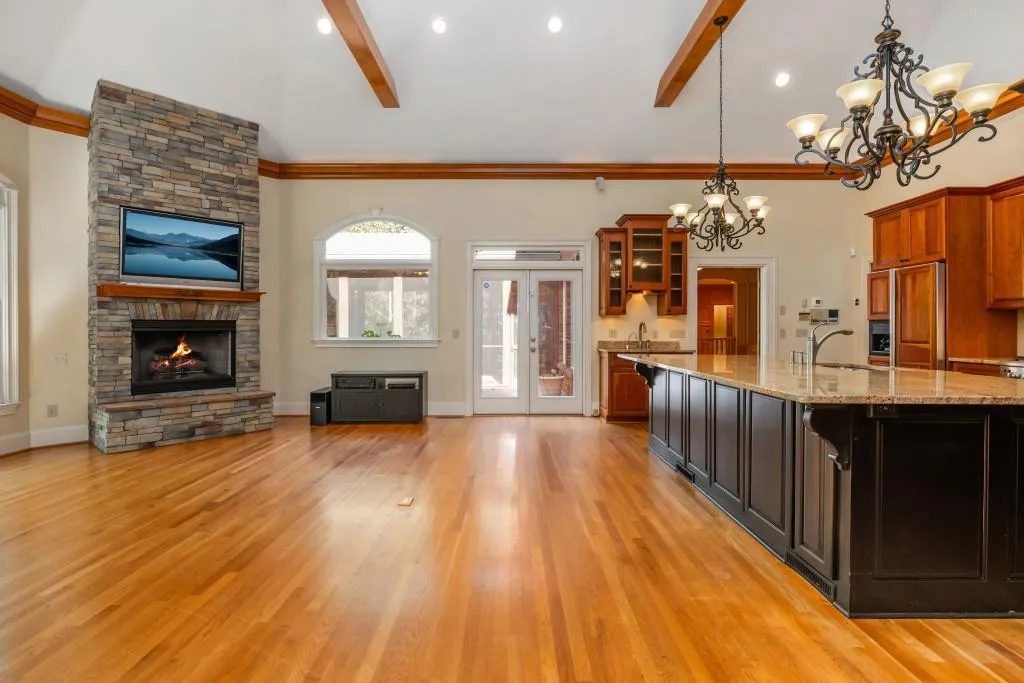 Atlanta, Georgia 30327, 5 Bedrooms Bedrooms, ,5 BathroomsBathrooms,Residential,Sold,7707752