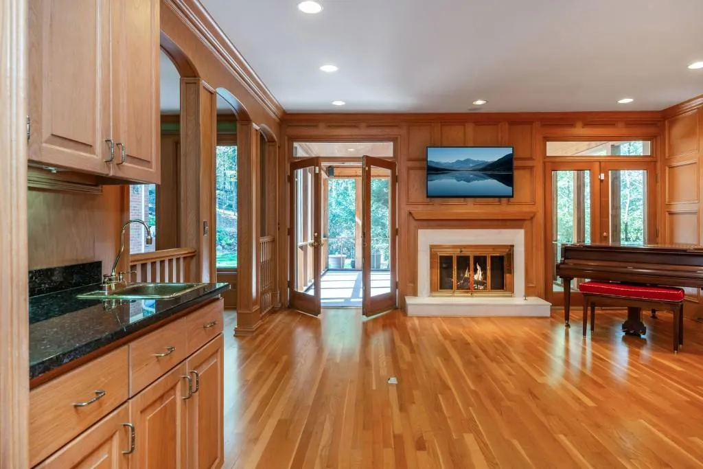 Atlanta, Georgia 30327, 5 Bedrooms Bedrooms, ,5 BathroomsBathrooms,Residential,Sold,7707752