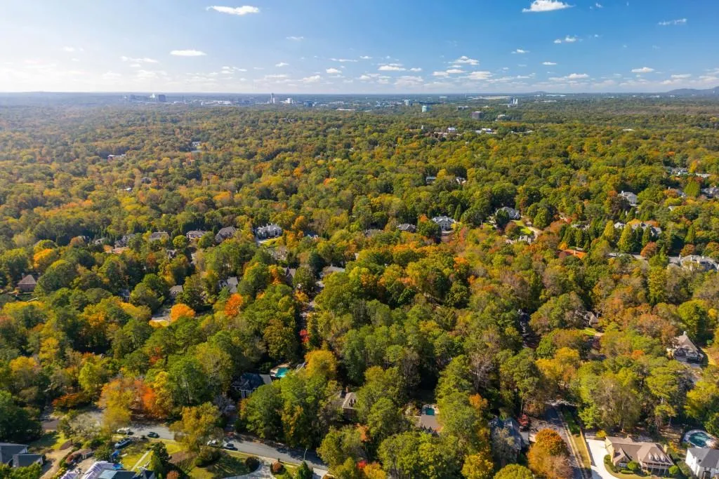 Atlanta, Georgia 30327, 5 Bedrooms Bedrooms, ,5 BathroomsBathrooms,Residential,Sold,7707752