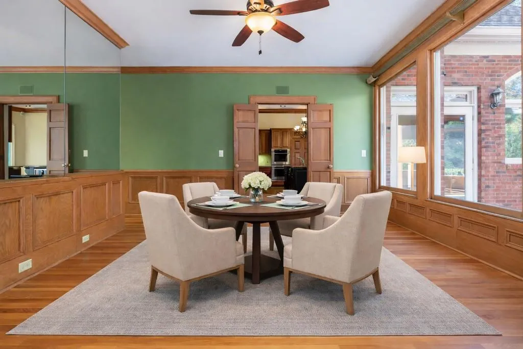 Atlanta, Georgia 30327, 5 Bedrooms Bedrooms, ,5 BathroomsBathrooms,Residential,Sold,7707752