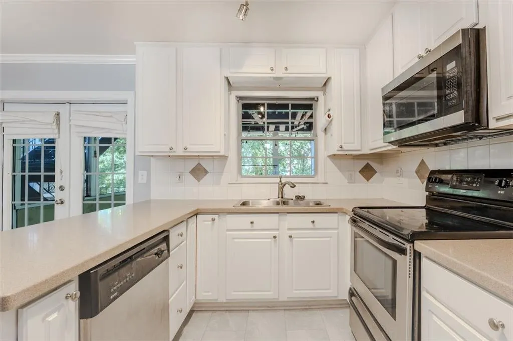 1101 Collier Road Nw Unit N4, Atlanta, Georgia 30318, 2 Bedrooms Bedrooms, ,2 BathroomsBathrooms,Residential,For Sale,1101 Collier Road Nw Unit N4,7642322