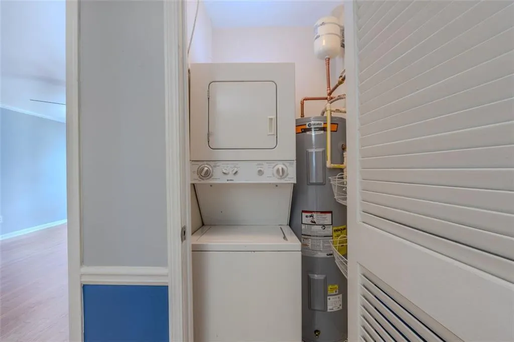 1101 Collier Road Nw Unit N4, Atlanta, Georgia 30318, 2 Bedrooms Bedrooms, ,2 BathroomsBathrooms,Residential,For Sale,1101 Collier Road Nw Unit N4,7642322