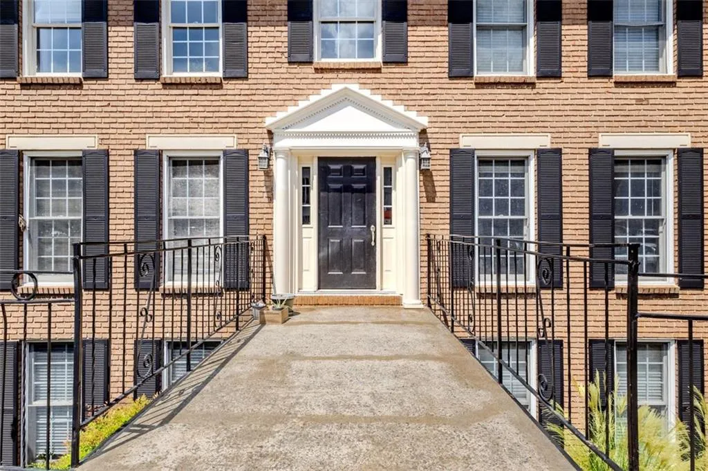 1101 Collier Road Nw Unit N4, Atlanta, Georgia 30318, 2 Bedrooms Bedrooms, ,2 BathroomsBathrooms,Residential,For Sale,1101 Collier Road Nw Unit N4,7642322