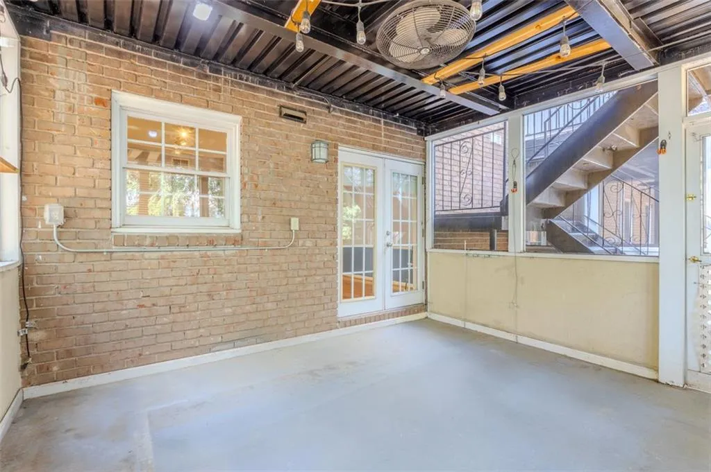 1101 Collier Road Nw Unit N4, Atlanta, Georgia 30318, 2 Bedrooms Bedrooms, ,2 BathroomsBathrooms,Residential,For Sale,1101 Collier Road Nw Unit N4,7642322