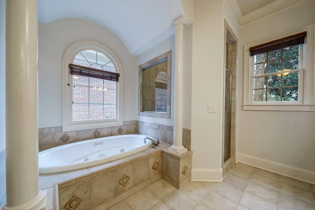 75 W Belle Isle Road, Sandy Springs, Georgia 30342, 3 Bedrooms Bedrooms, ,3 BathroomsBathrooms,Residential,Sold,75 W Belle Isle Road,7009234