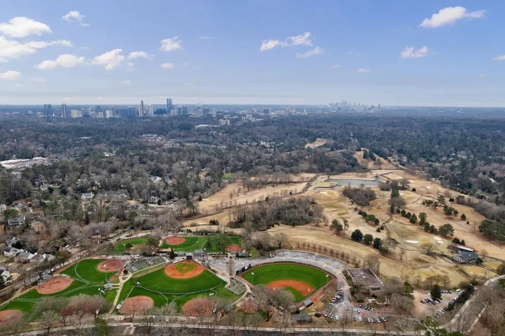 75 W Belle Isle Road, Sandy Springs, Georgia 30342, 3 Bedrooms Bedrooms, ,3 BathroomsBathrooms,Residential,Sold,75 W Belle Isle Road,7009234